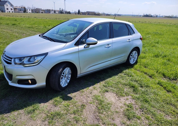 Citroen C4 cena 32000 przebieg: 189500, rok produkcji 2015 z Września małe 154